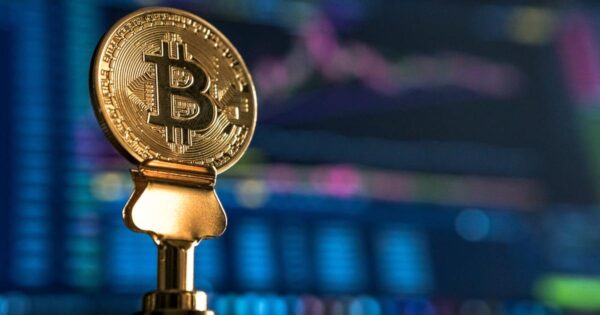"Impacto da Saída de US$ 523 Milhões em ETF de Bitcoin da BlackRock no Mercado Financeiro"